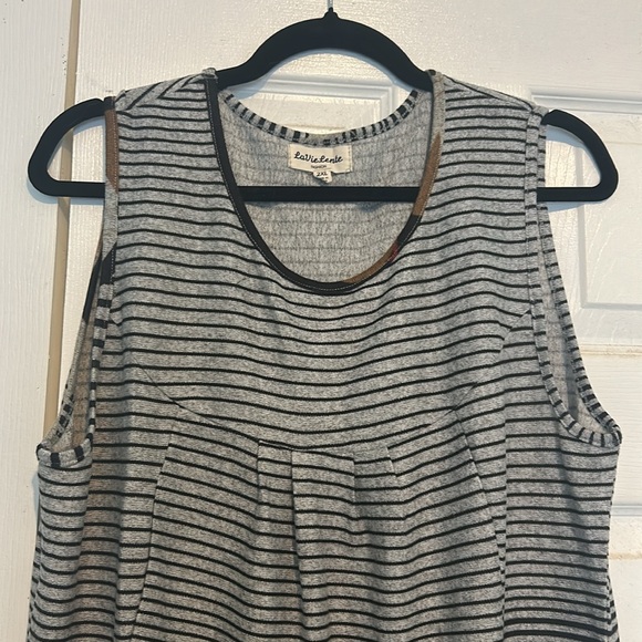Striped sleeveless cat dress with pockets - Picture 3 of 6